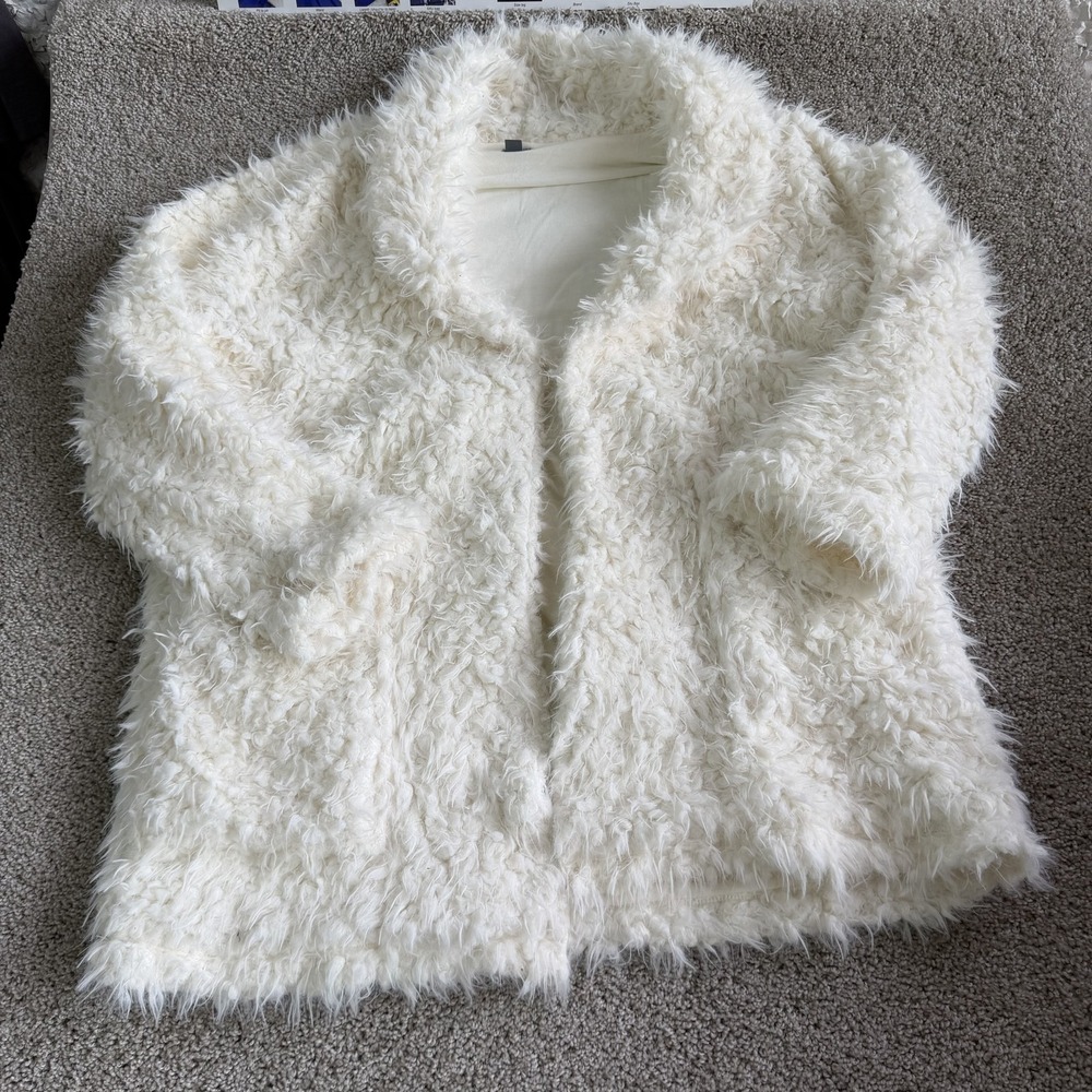 Aerie Jacket Womens M White Fuzzy Faux Fur Fleece Open Front Lined Collared